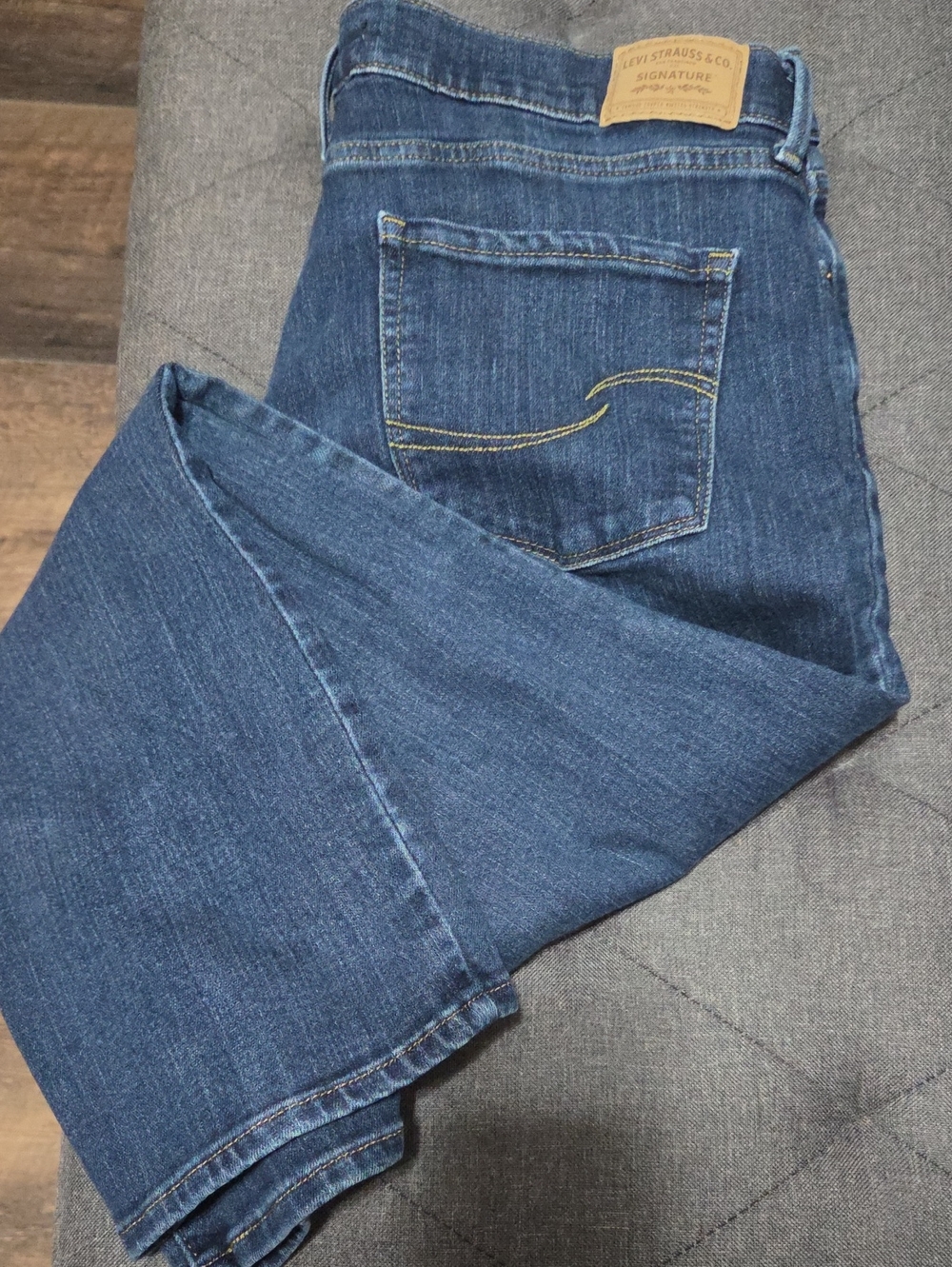 Signature by Levi Strauss Dark Blue Women's Jeans 14S